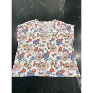 Lucky Brand v-neck floral tee LG